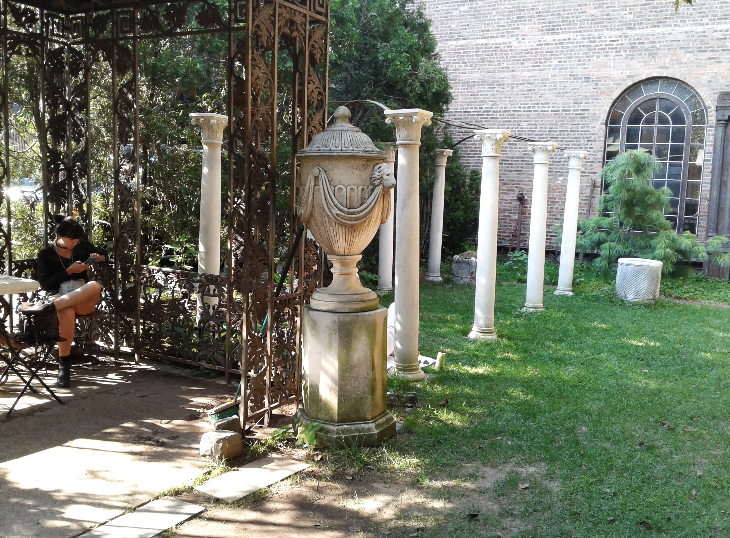 a green sculpture garden in New York