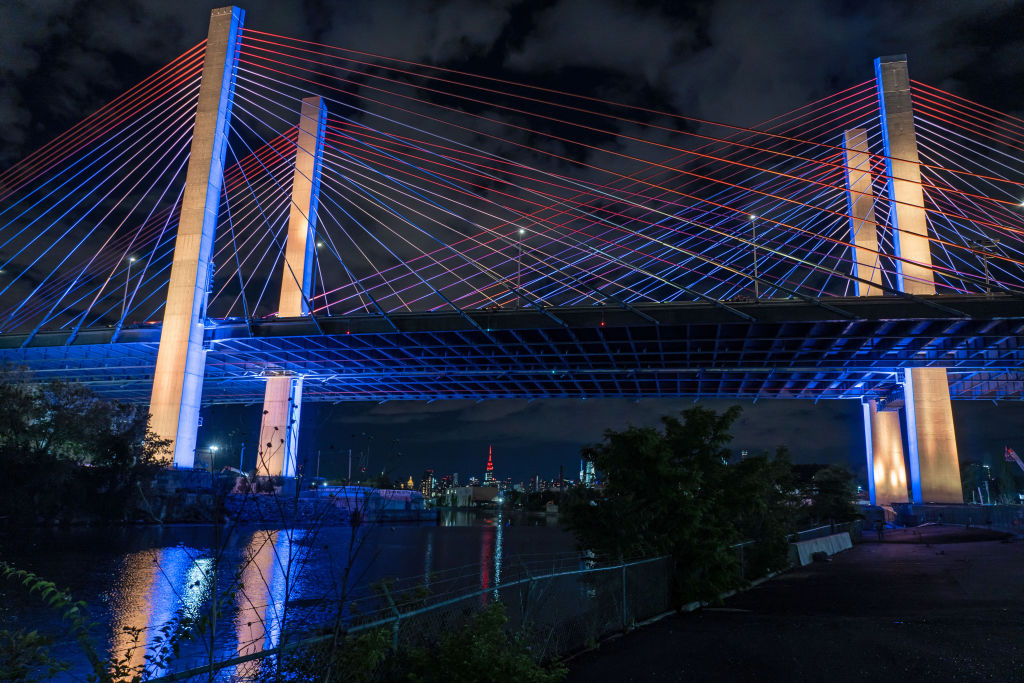 the Kosciuszko Bridge at night
