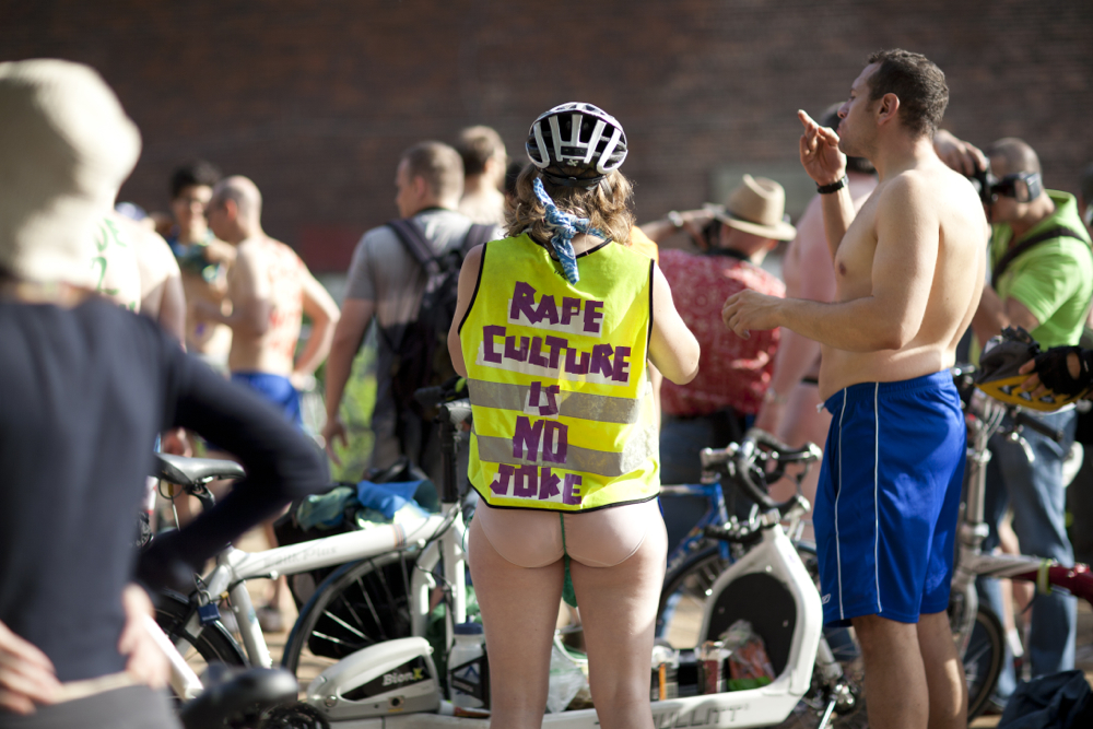 naked butts on bike NSFW Photos: Bicyclists Show Their Butts For World Naked Bike Ride -  Gothamist