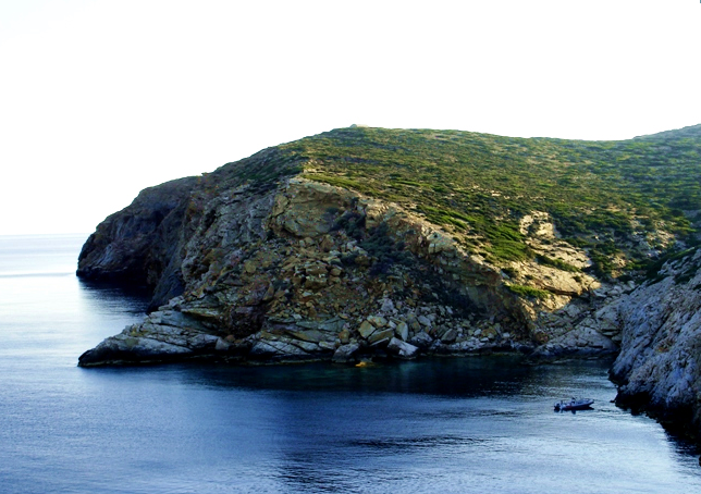0363f5b5e.jpeg Kardiotissa Island. Cost: $8,047,932. Size: 280 Acres. Pros: Every day all-year roundferries to other nearby islands, "rich sealife of the area could even sustain an off-shore aquarium or centre for oceanographic research", could be "Greece's newest resort hotspot." Cons: You'll have to leave at some point to visit relatives or whatever