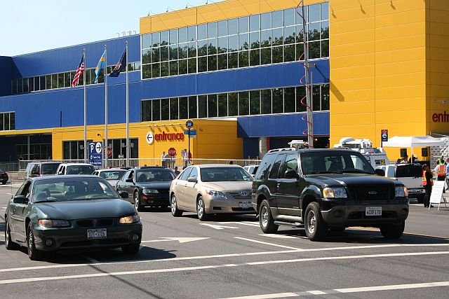 061808ikea6.jpg The traffic begins.