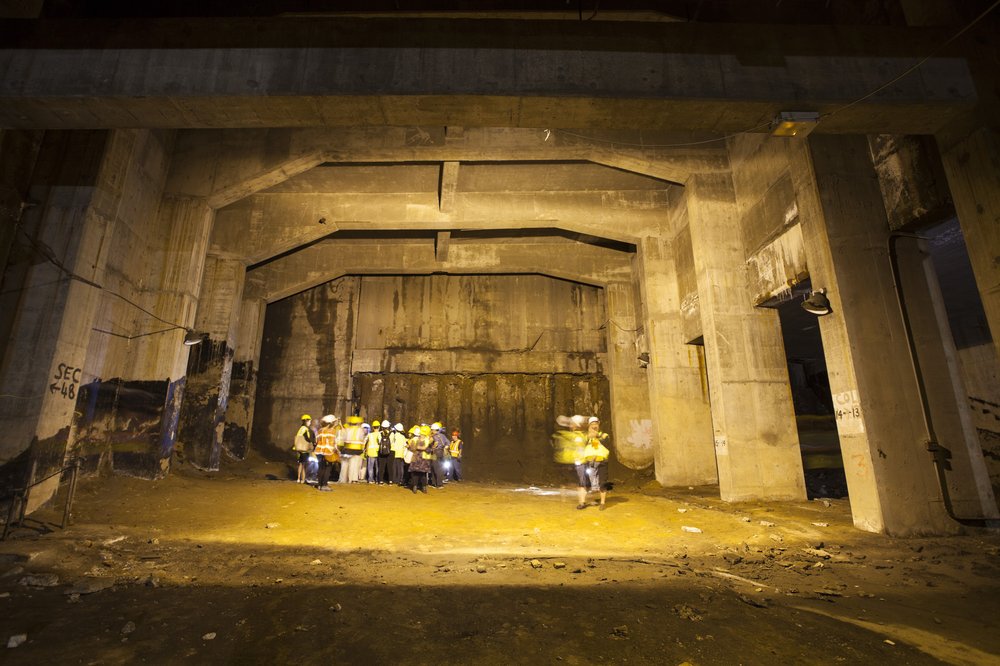 06e01454cimg_1365005-jpg.jpeg Reverse shot, of the retaining wall of the viaduct<br>