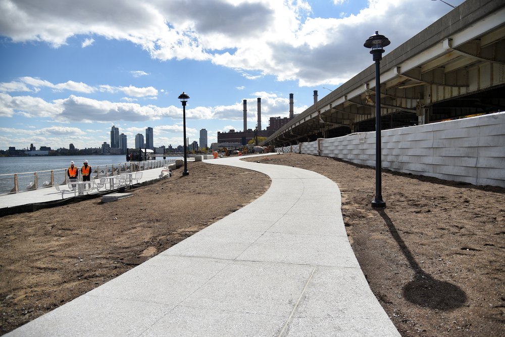 A new promenade, pathways and seawall are being built in Manhattan’s Stuyvesant Cove Park. Photo taken October 19, 2022