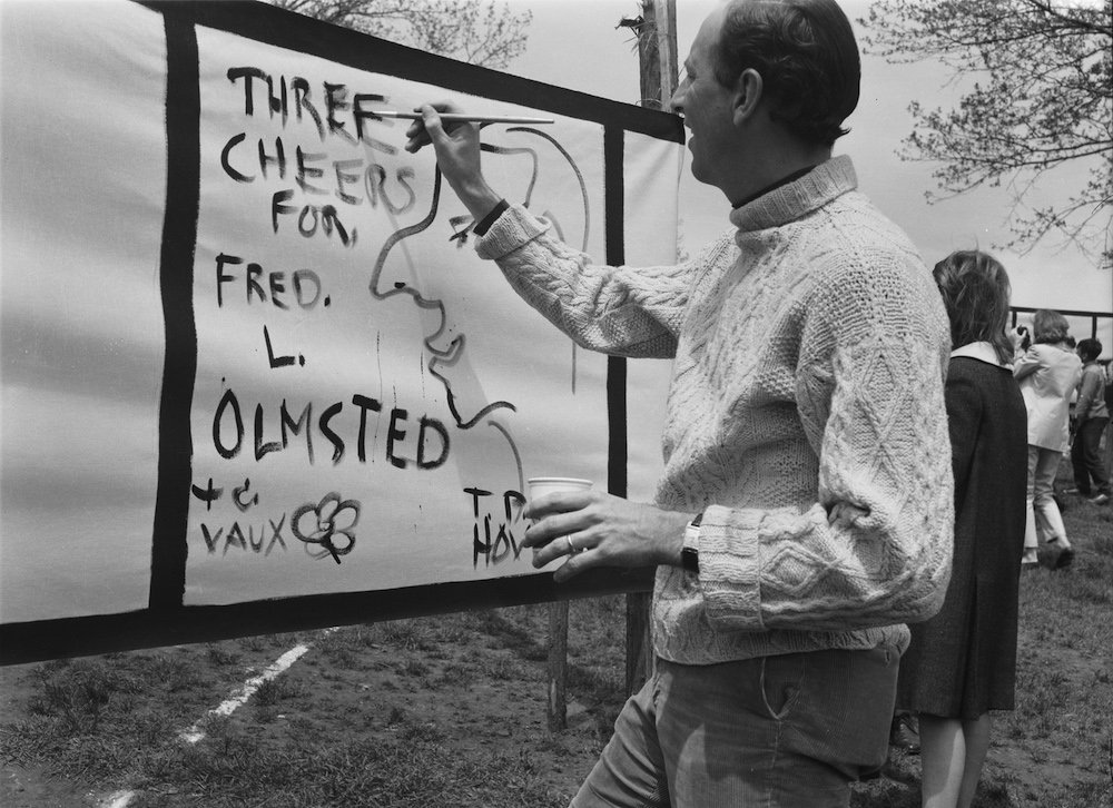 0c3f8143b1-artshowhappening_central_5-15-1966_32570-jpg.jpeg Commissioner Thomas Hoving at Art Happening, 1966, Central Park.<br/>