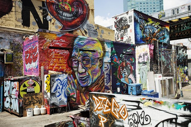 111913pointz2.jpeg