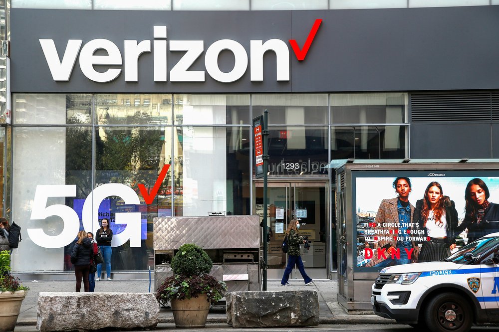 Verizon store in Midtown