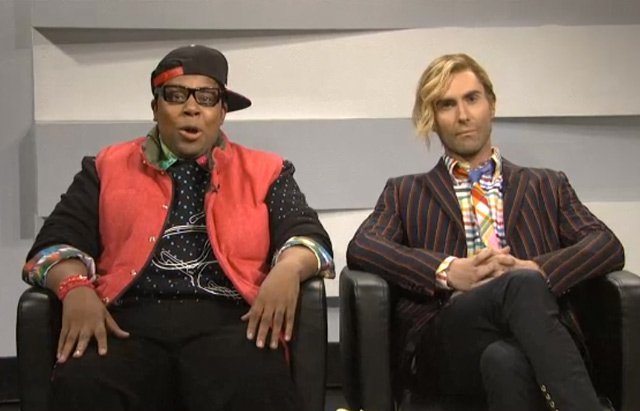 This sketch was pretty dead-in-the-water, until Kenan Thompson started literally spelling out, âYouâre as gay as a gay goose in a gay goose parade!â