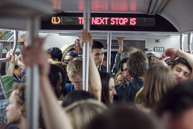150518SubwayCrowding.jpg