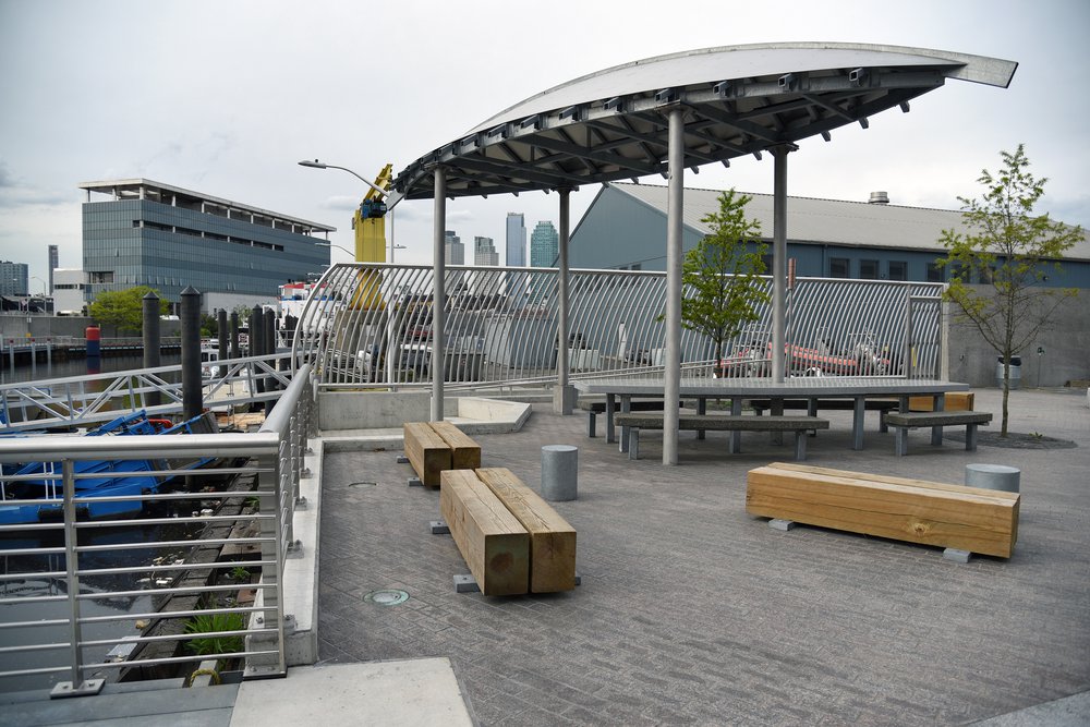 17_Kensinger_Newtown_Creek_Nature_Walk_DSC_1962.jpg A shelter shaped like a primitive canoe/kayak, inspired by early navigators and by the handmade boats that Trakas has used to paddle the Newtown Creek since 1970. May 7th, 2021