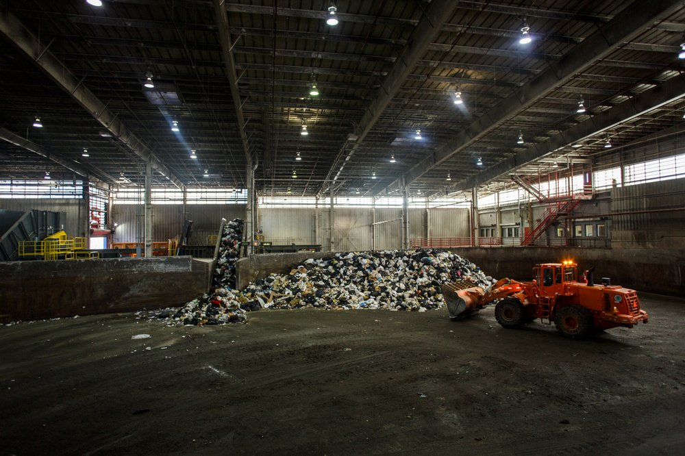 17d08d488032517compostdsny-jpg.jpeg The interior of DSNY's Staten Island transfer station.</br>