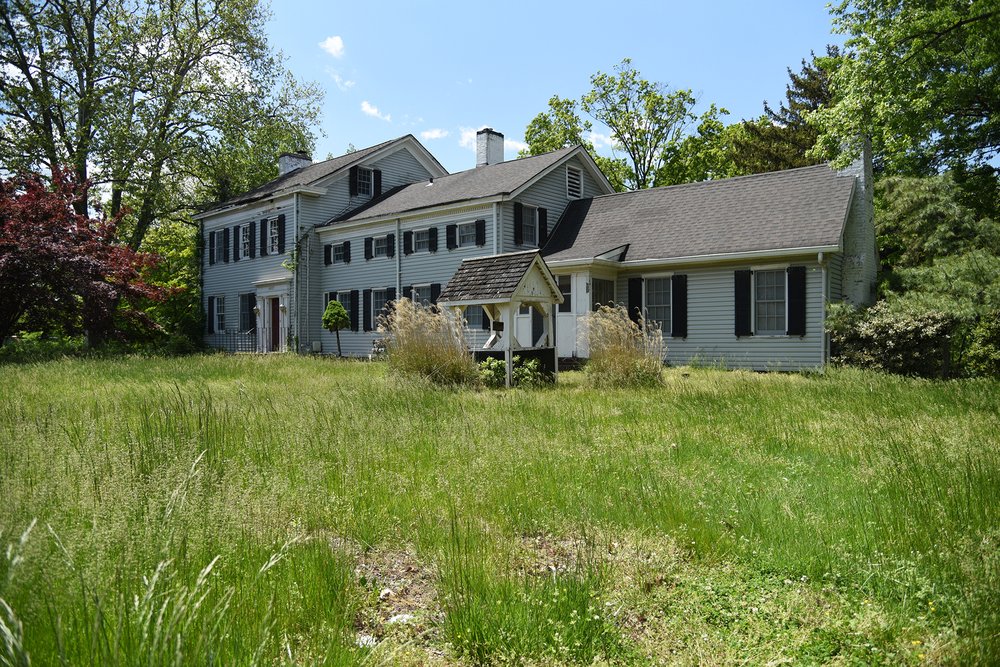 The Cole House, a historic home dating back to the 1840s, is located within the site’s footprint. The developers have committed to preserving this structure as a visitor center, exhibition space, and viewing platform.