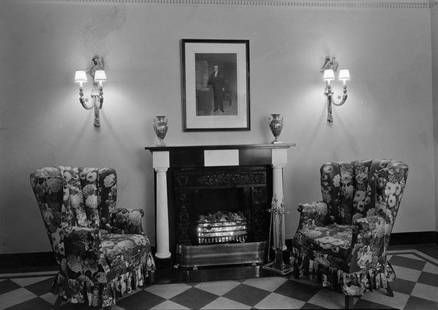 19aptlobby1112.jpeg "215 East 72nd Street, NYC. Entrance hall fireplace.November 16, 1929."