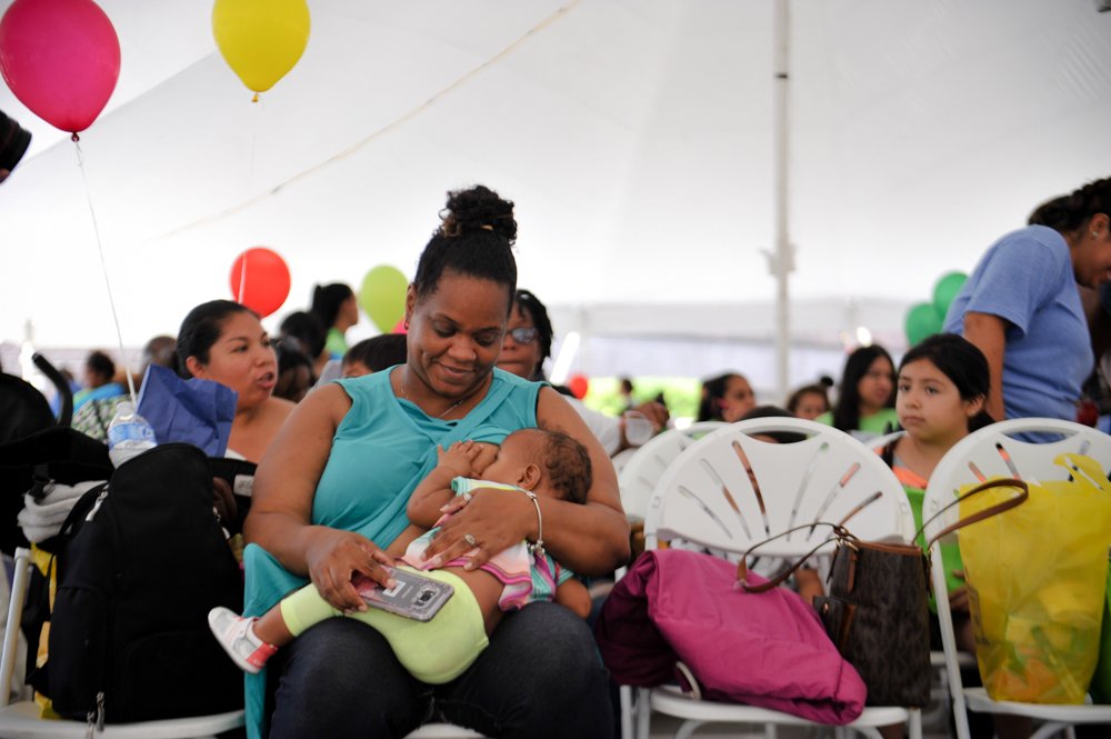 1dad31e7ebreastfeeding-subway-caravan_dmaczynski_8-4-17-52-jpg.jpeg