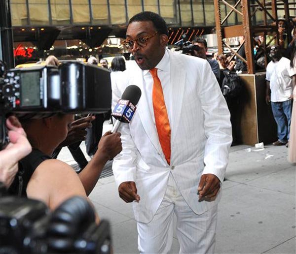 2010_07_melo4.jpg Did Spike tell the reporters to Google his answers?