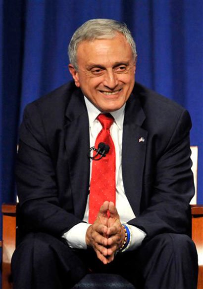 2010_10_gub2.jpg Republican candidate Carl Paladino