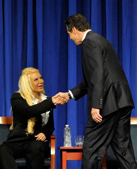 2010_10_gub8.jpg Davis meets Cuomo