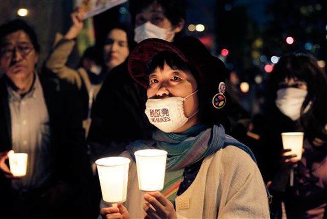 2011_04_chern2.jpg A candlelight protest against nuclear power in Tokyo
