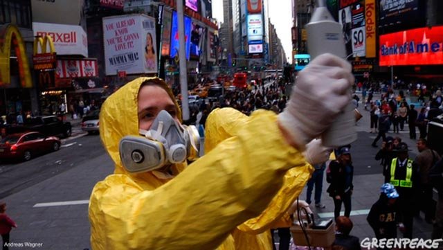 2011_04_chern6.jpg Greenpeace activists in Times Square