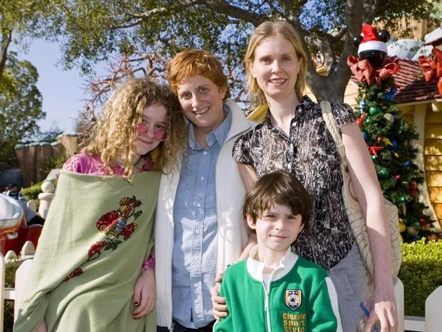 Christine Marioni, Cynthia Nixon and Nixon's children from her previous marriage
