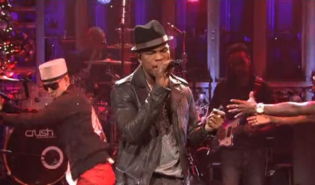 Ne-Yo performed “Let Me Love You” and “She Is.”