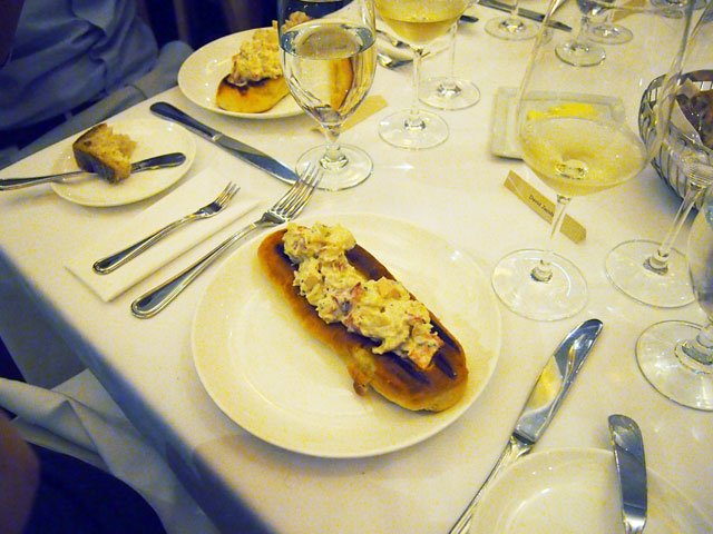 2012_5_fourchu3.jpg Fourchu lobster roll on homemade brioche bun