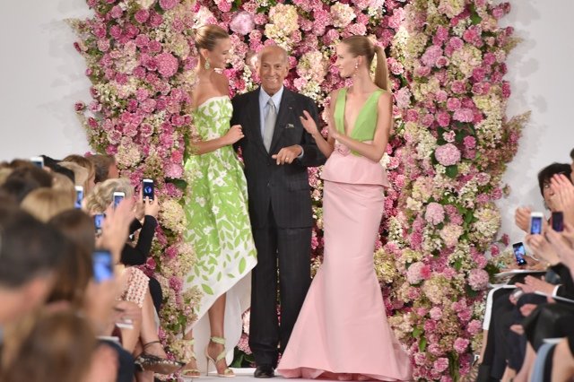 Oscar de la Renta at his Spring 2015 show, just last month