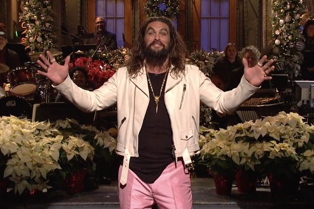 2018_12_snljm_mono.jpg Muscular monologue
