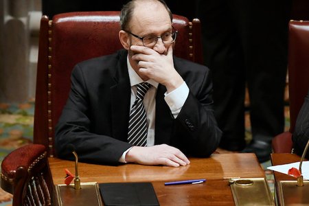 Following years of caucusing with Republicans, Democratic Senator Simcha Felder will return to the fold of his own party.