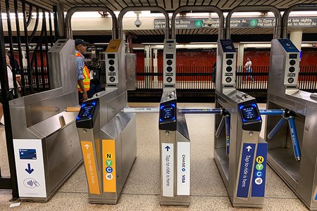 Turnstiles along 16 4/5/6 train stations, plus buses on Staten Island, have been outfitted with OMNY readers