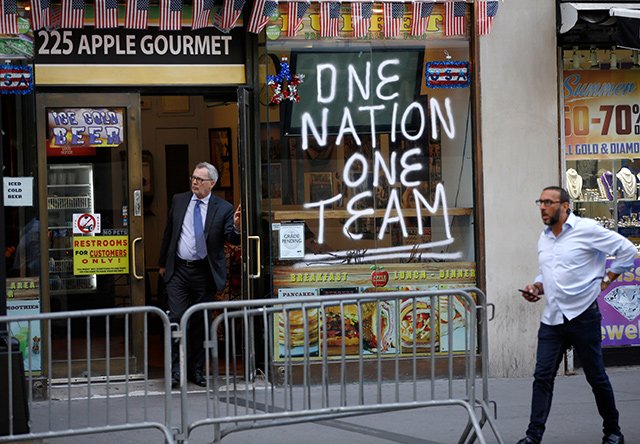 Photograph outside a deli in lower Manhattan celebrating USWNT