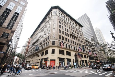 The Lord & Taylor building on Fifth Avenue
