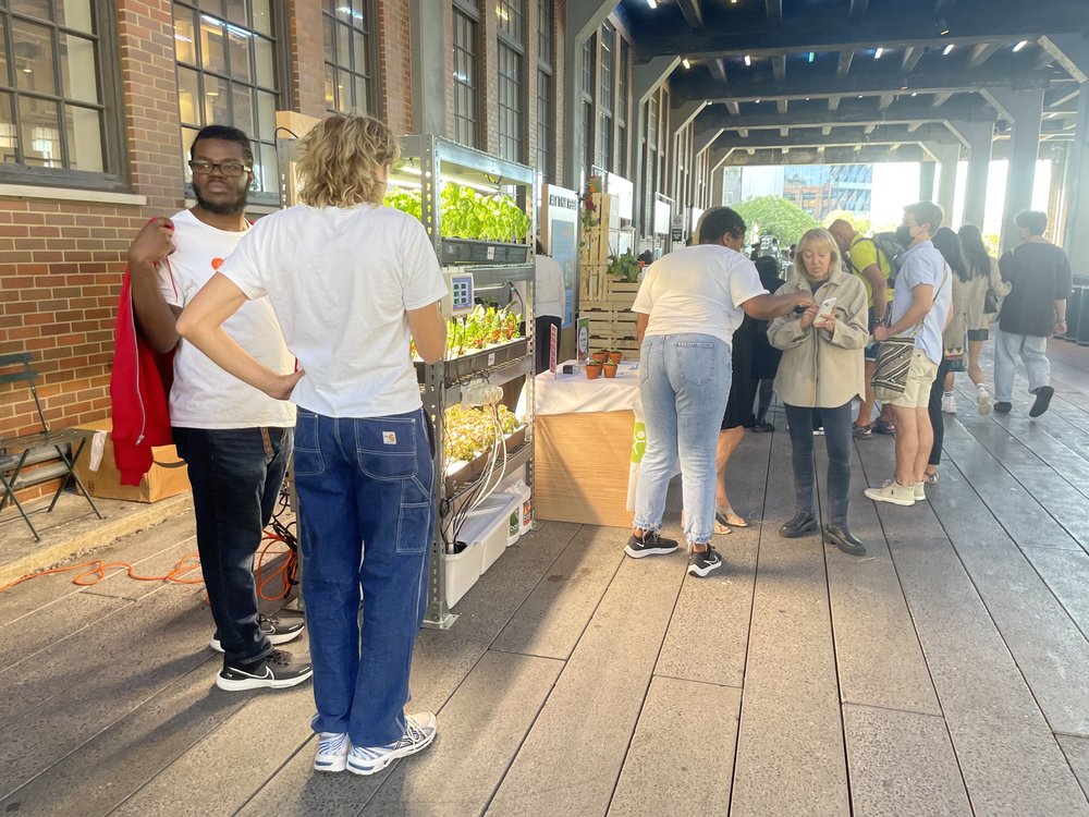 The Climate Science Fair drew crowds on its first day, mostly those who stumbled upon the event as they visited the High Line.