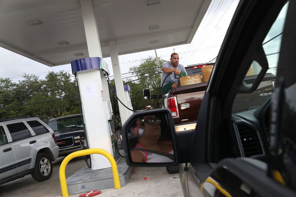 22ed671e7gettyimages-843070586-jpg.jpeg Oscar Zaldivar gets fuel as others wait in line in preparation for Hurricane Irma on September 5, 2017 in Homestead, Florida. (Getty Images)