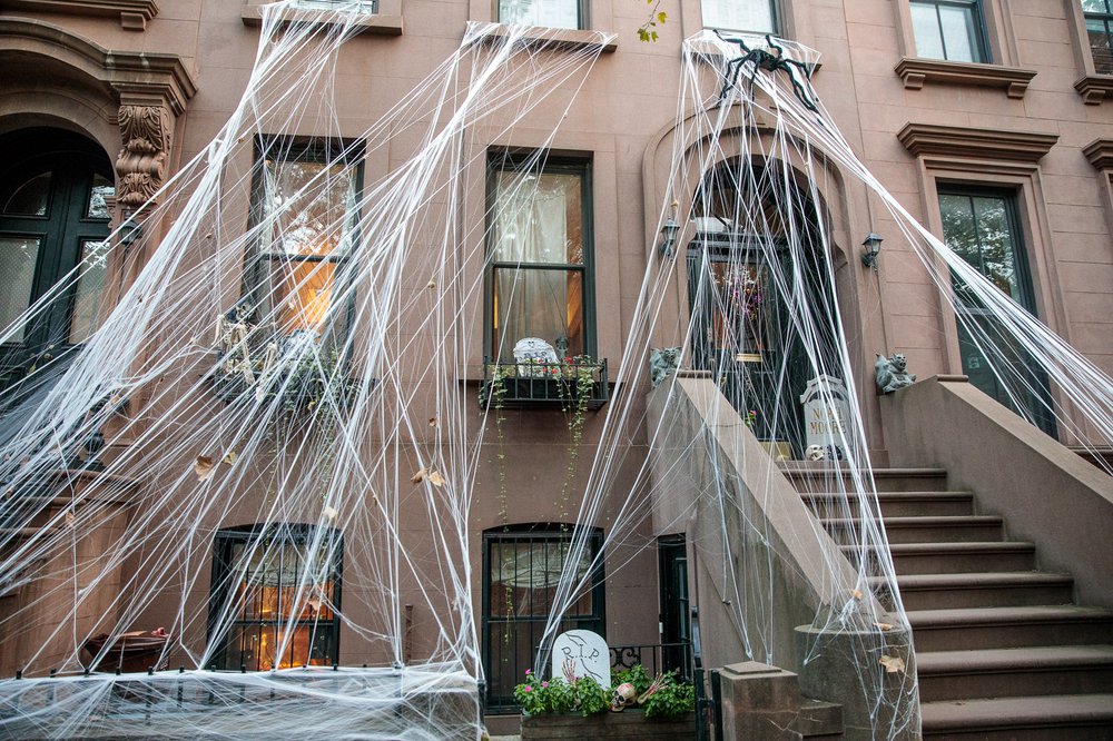 2a3e30456carrollgardenscobblehillhalloweendecorations-80-jpg.jpeg