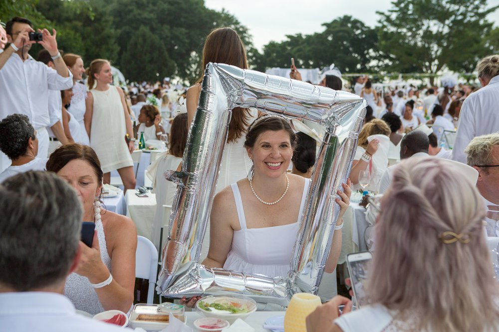 2b902084fdinnerenblanc-35-jpg.jpeg