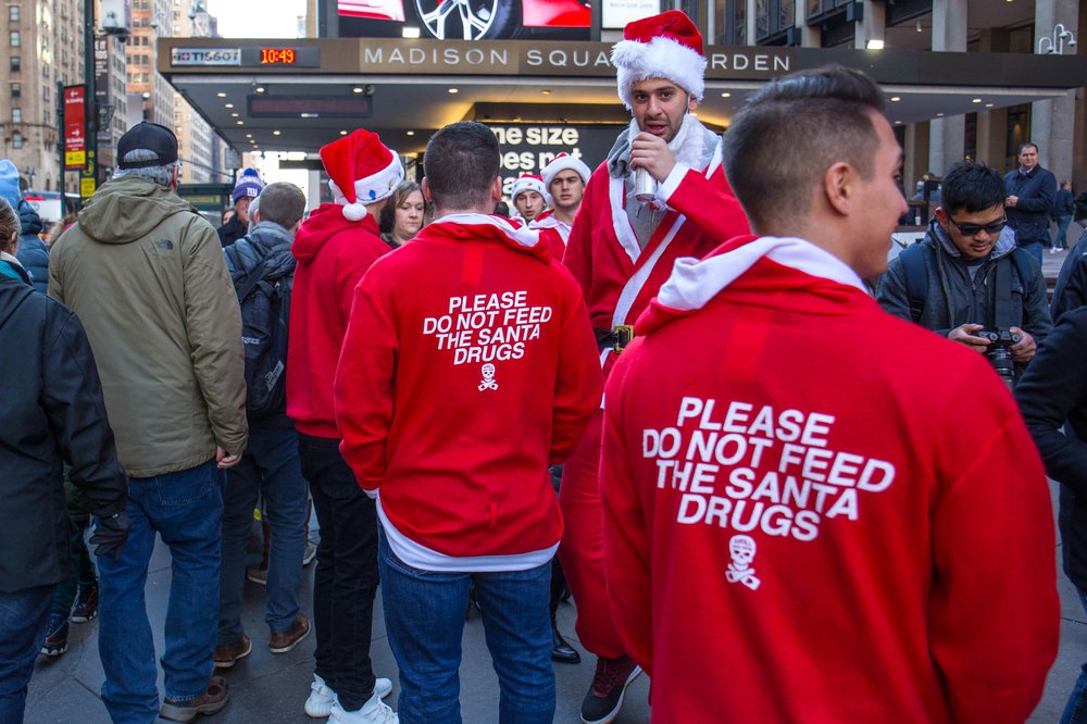 2d2b54c74santa-47-jpg.jpeg