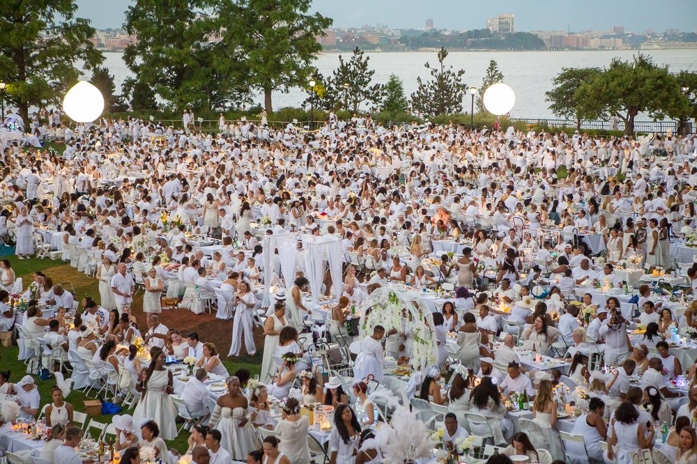 2d8823378dinnerenblanc-66-jpg.jpeg
