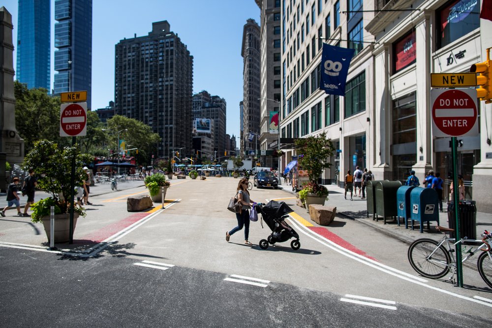 326b82769080917newsafestreetsflatiron-8-jpg.jpeg New Do Not Enter on Broadway at West 25th Street.</br>