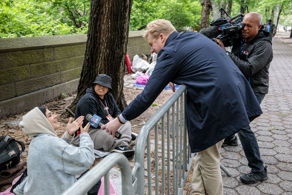 33f898493btsfans-todseelie-4-jpg.jpeg (<a href="http://todseelie.com">Tod Seelie</a> / Gothamist)