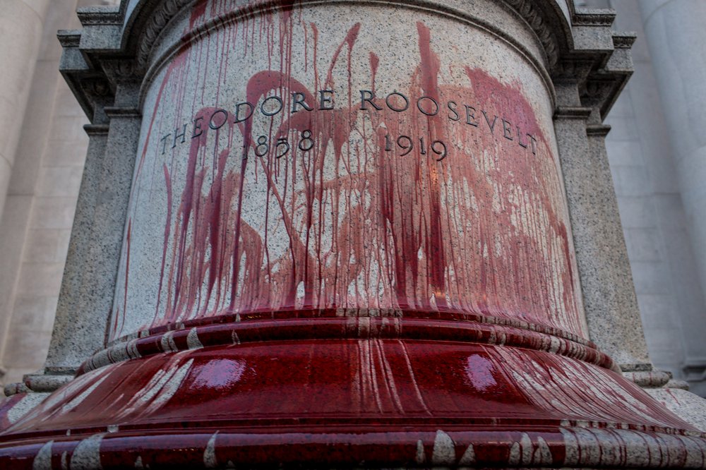3471b5b57102617rooseveltpaintstatue-13-jpg.jpeg