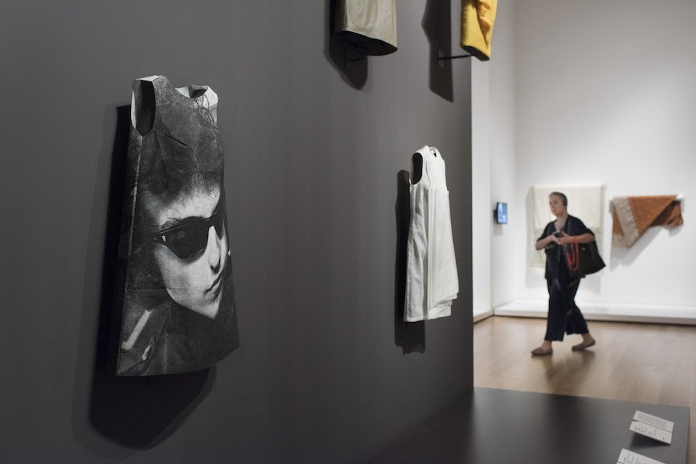 Installation view of Items: Is Fashion Modern? The Museum of Modern Art, New York, October 1, 2017-January 28, 2018. © 2017 The Museum of Modern Art. Photo: Martin Seck