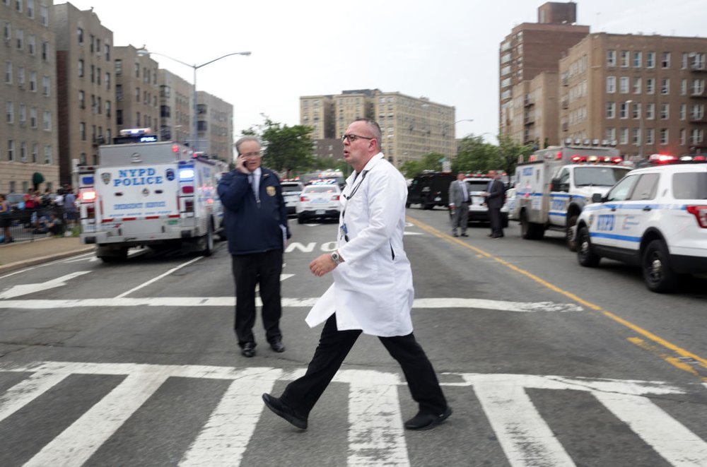 41bd21dc3gettyimages-804691870-jpg.jpeg Staff leave Bronx Lebanon Hospital (Getty Images)