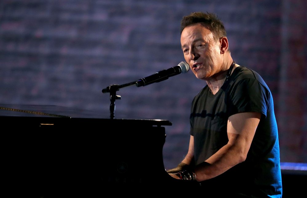 4872d0d57shutterstock_9709290bg-jpg.jpeg Bruce Springsteen<br>