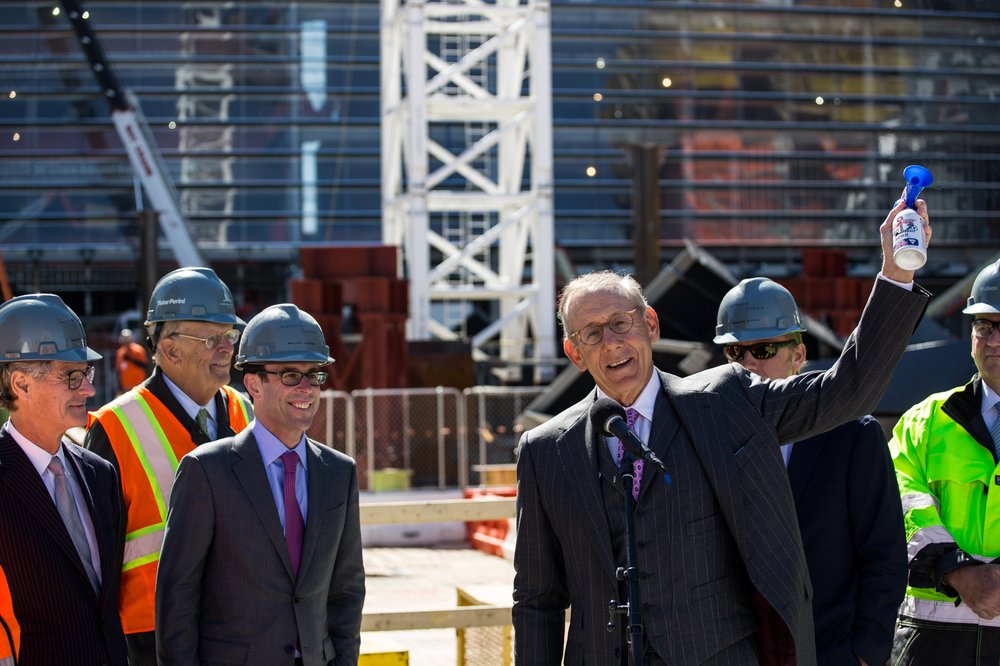 4989da375041817hudsonyardsvessel-4-jpg.jpeg Related Companies chairman Stephen Ross signaling the start of construction.</br>