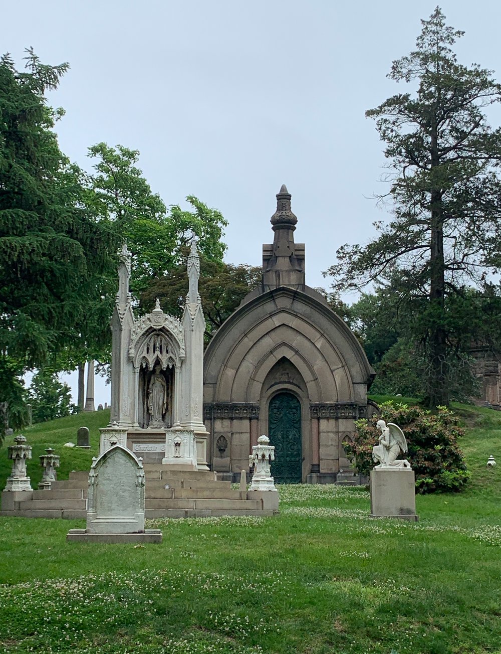 49e1779c9imagea-jpg.jpeg Charlotte Canda's monument is on the left<br>(Jen Chung / Gothamist)