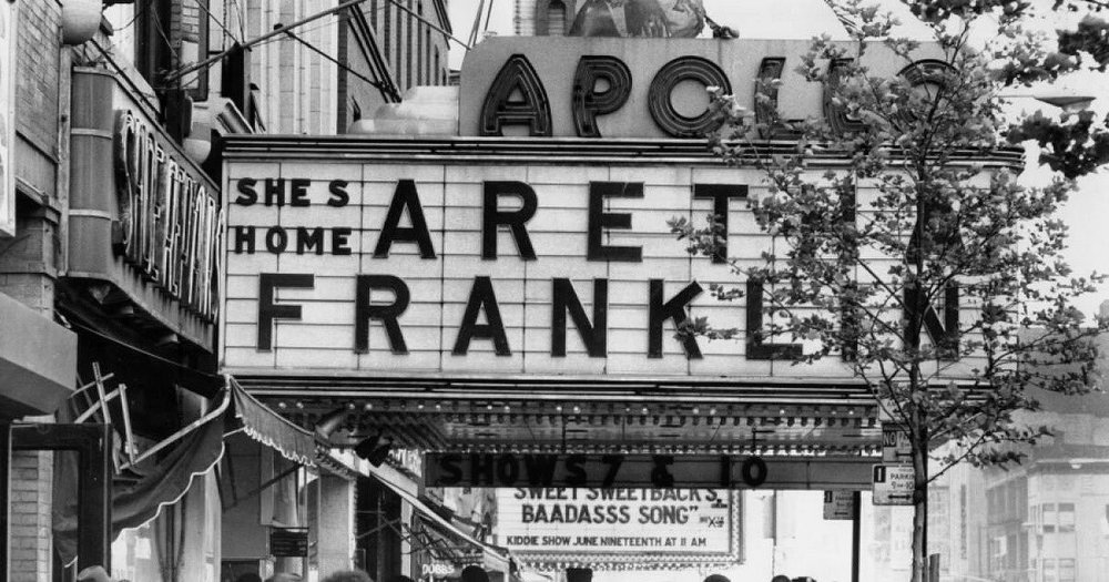 4f1883d02she-s-home-marquee-1971-apollo-theater-archives-jpg.jpeg Aretha marquee in 1971. (Courtesy of the Apollo Theater)