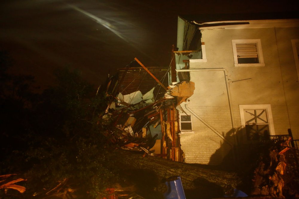 4fc4206begettyimages-845597210-jpg.jpeg Rain from Hurricane Irma continues to pelt an apartment destroyed by a fallen tree in the early morning hours on September 11, 2017 in Lakeland, Florida. (Getty)
