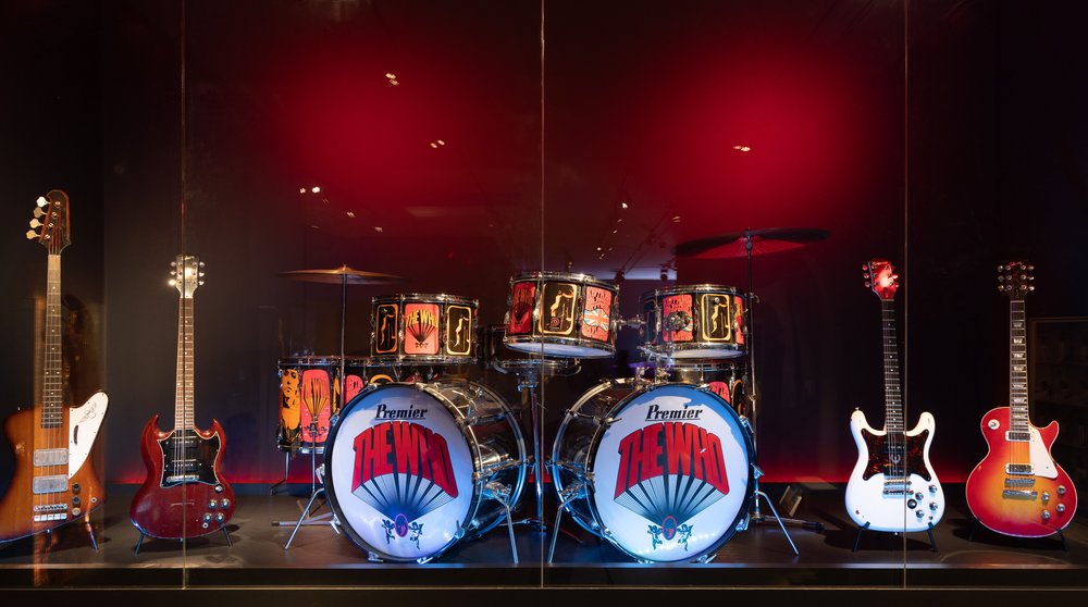 51b56b93aview-13_creating-an-image_the-who-drum-set-jpeg.jpeg The Who's drum set