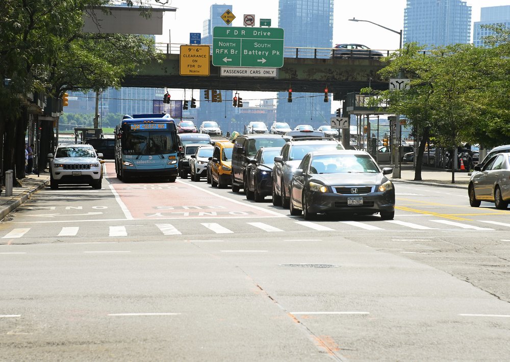 The M34-SBS bus seen near East 34th Street and 1st Avenue on Aug. 15, 2024