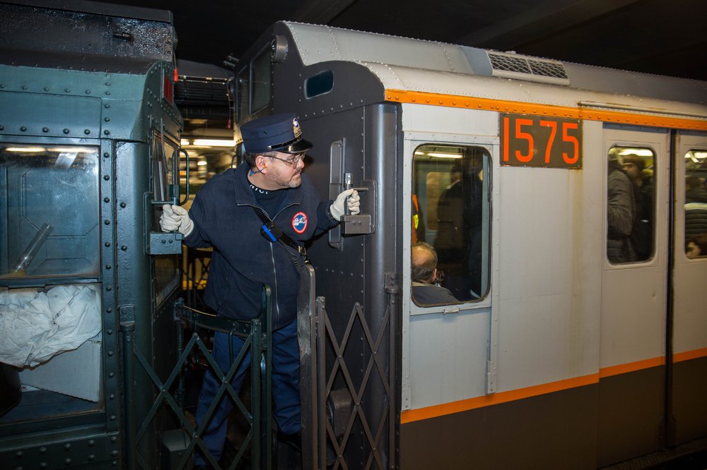 53ad19005vintagetrain-79-jpg.jpeg